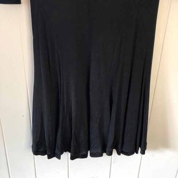 Polo Ralph Lauren Black Flowy Dress with a Deep V-Neck - Picture 7 of 9